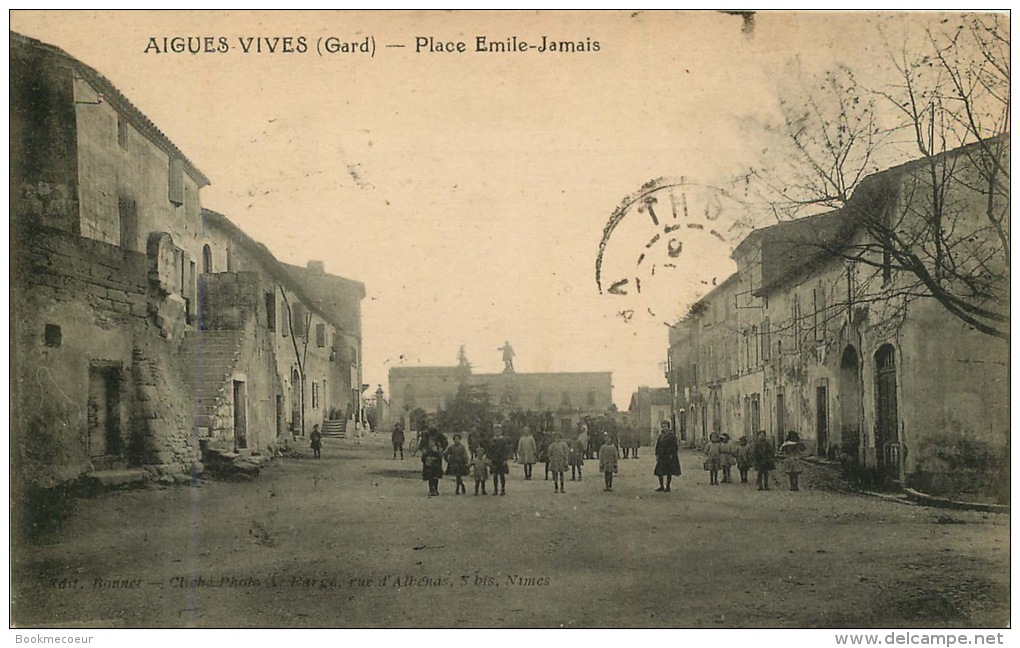 30  AIGUES VIVES   PLACE 'EMILE JAMAIS - Aigues-Vives