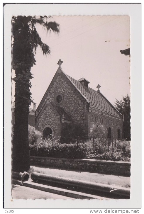 CPSM - Eglise Réformée D'HYERES , Rue Du Dr Jaubert - Hyeres