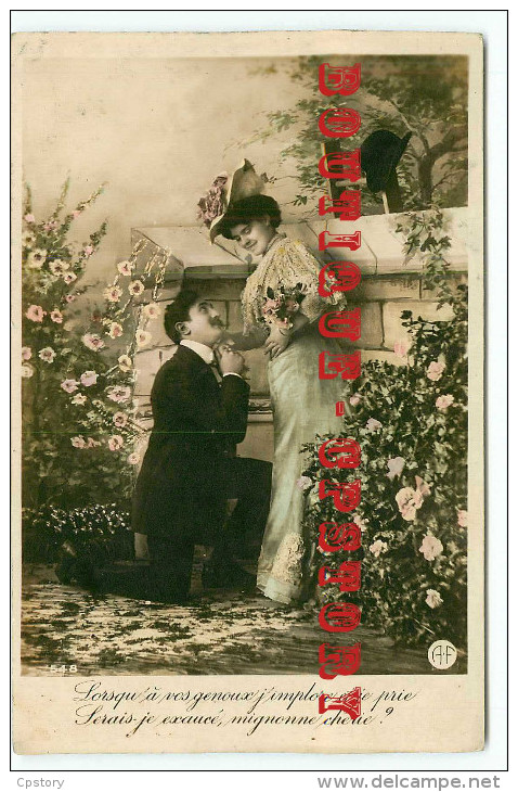 4 CARTES AMOUREUX - FEMME + HOMME - AMOUR - FIANCEE COUPLE - TOUS Les SCANS RECTO VERSO VISIBLES - 5 - 99 Postcards