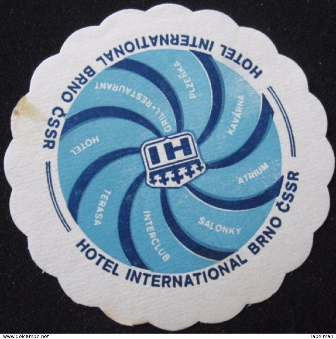 HOTEL MOTEL INN INTERNATIONAL BRNO CSSR CZECH REPUBLIC CZECHOSLOVAKIA LUGGAGE LABEL ETIQUETTE AUFKLEBER DECAL STICKER - Hotel Labels