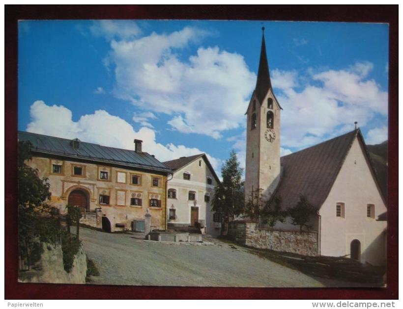 Scuol (GR) - Guarda: Dorfplatz - Guarda