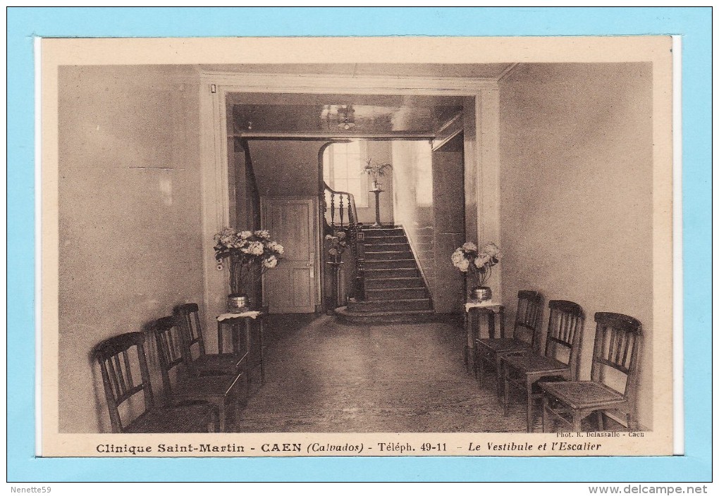 CAEN -- Clinique Saint Martin , 6 Avenue De Courseulles -- Le Vestibule Et L' Escalier - Caen