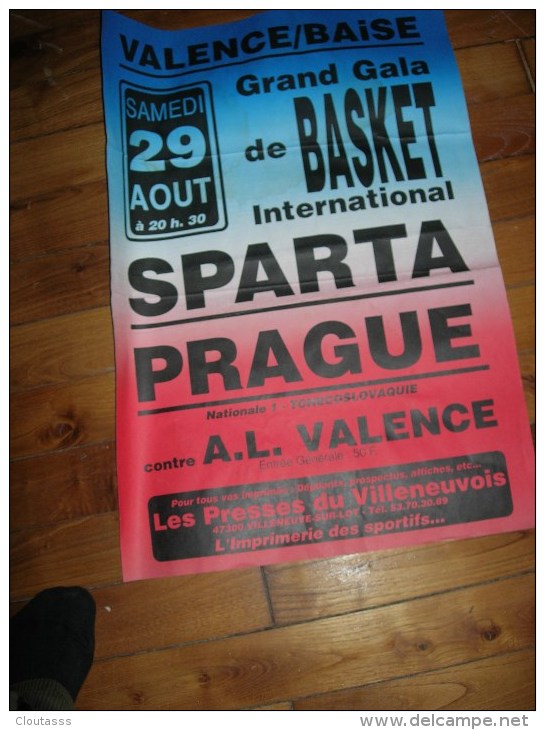 VALENCE6SUR BAISE)   MATCH GALA INTERNATIONAL DONT SPARTA DE PRAGUE  41X6O PAPIER RIGIDE - Otros & Sin Clasificación