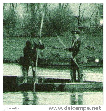 CPA   44      SAINT JOACHIM     VUE PRISE AU PONT DE PENDILLE    CANAL DE CEINTURE    HOMMES DANS BARQUE - Saint-Joachim