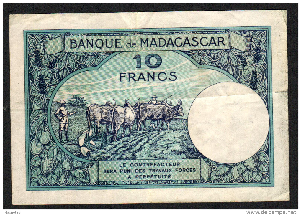 MADAGASCAR (MALAGASY REPUBLIKA ) 10 Francs - P36a   - VF (see Scan) - Madagaskar