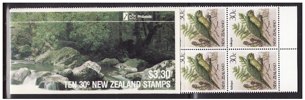 New Zealand #766 Booklet (stream) F-VF Mint NH ** - Cuadernillos