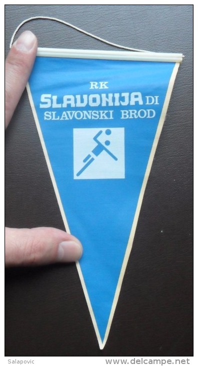 PENNANT HANDBALL CLUB RK SLAVONIJA DI SLAVONSKI BROD - Handbal