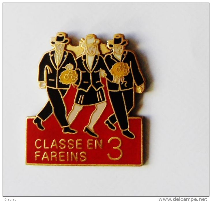 Pin's Classe En Fareins 3 - C016 - Autres & Non Classés