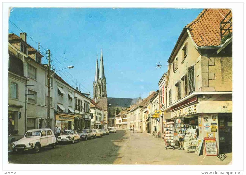 57 - SARRALBE - Rue Clémenceau Et Cathédrale (commerces, Automobiles Citroen...) - Sarralbe