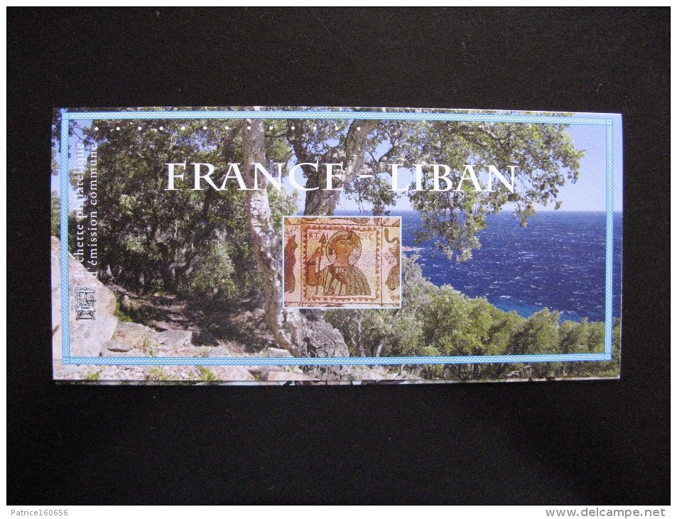 TB Pochette Souvenir N° 36 . Emissions Commune: Liban N° 444 + France N° 4323 De 2008 , Neufs XX. - Autres & Non Classés