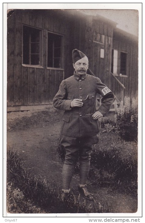 Carte Photo Militaire Allemand MESCHEDE (Allemagne-Westphalie) Prisonniers Guerre-Kriegsgefangenen-Lager-45 ème-Brassard - Meschede