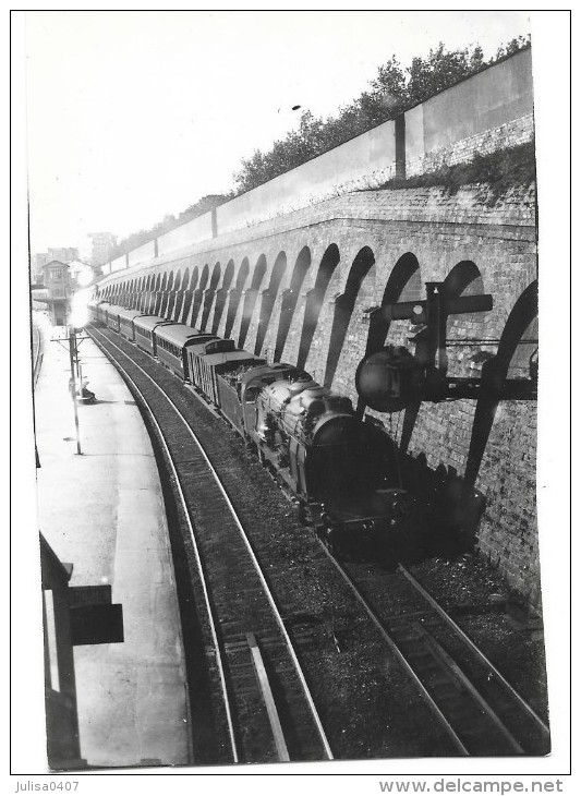 LOCOMOTIVE A VAPEUR Photographie Format Cpa Machine Train De Voyageurs - Equipment