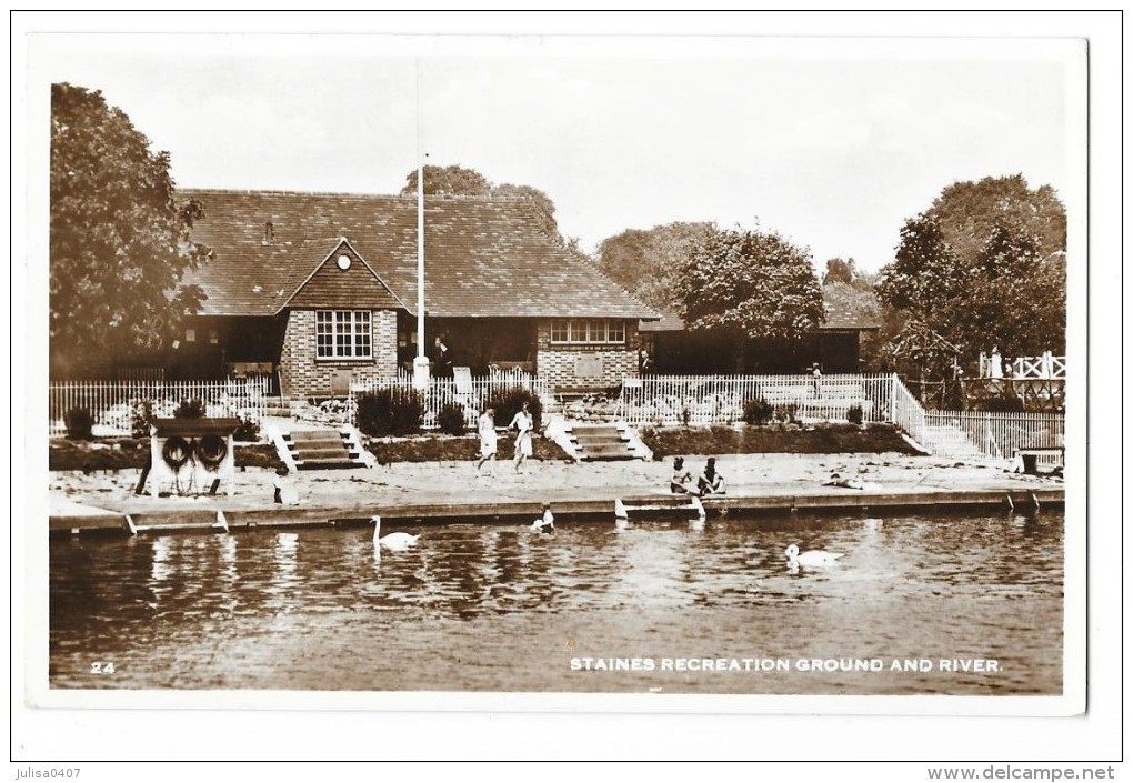 STAINES (Angleterre) Recreation Ground And River - Surrey