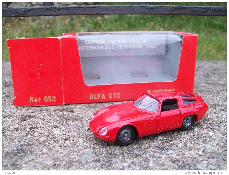 VEREM -  ALFA ROMEO GIULIA TZ   AVEC SA  BOITE  Scala 1/43 - Verem