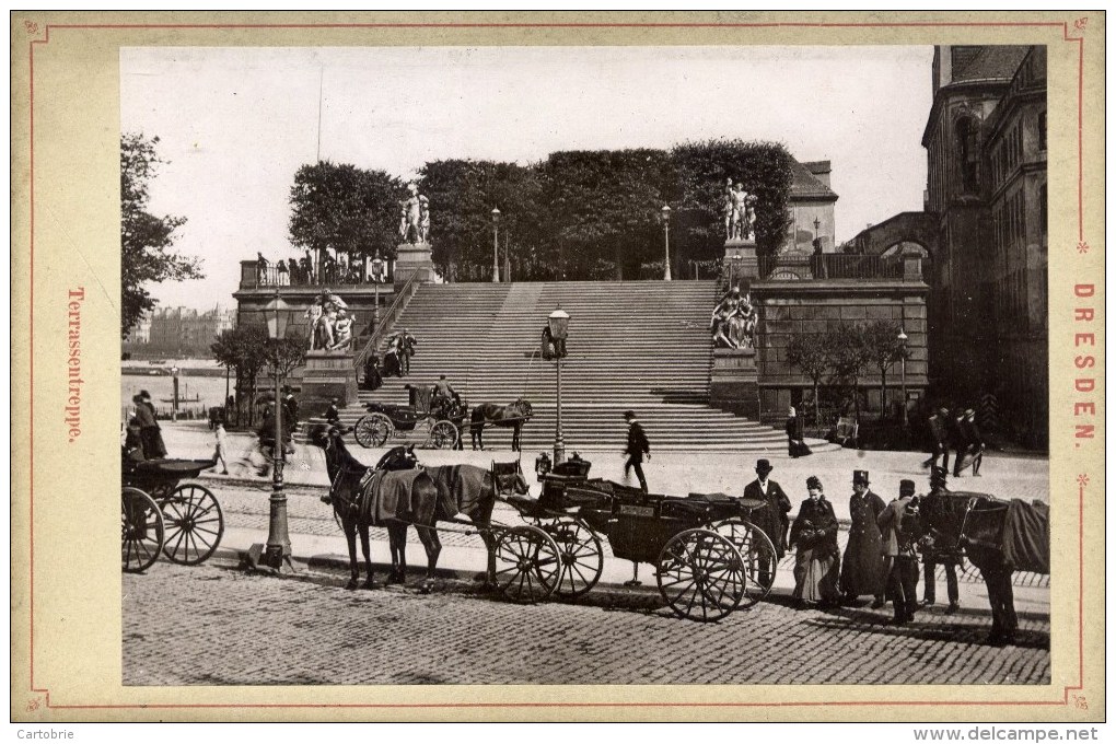 Allemagne - DRESDEN - Terrassentreppe - Photo Cabinet Album 19è Siècle Format 11 X 16,8 Cm - Belle Animation - Lieux