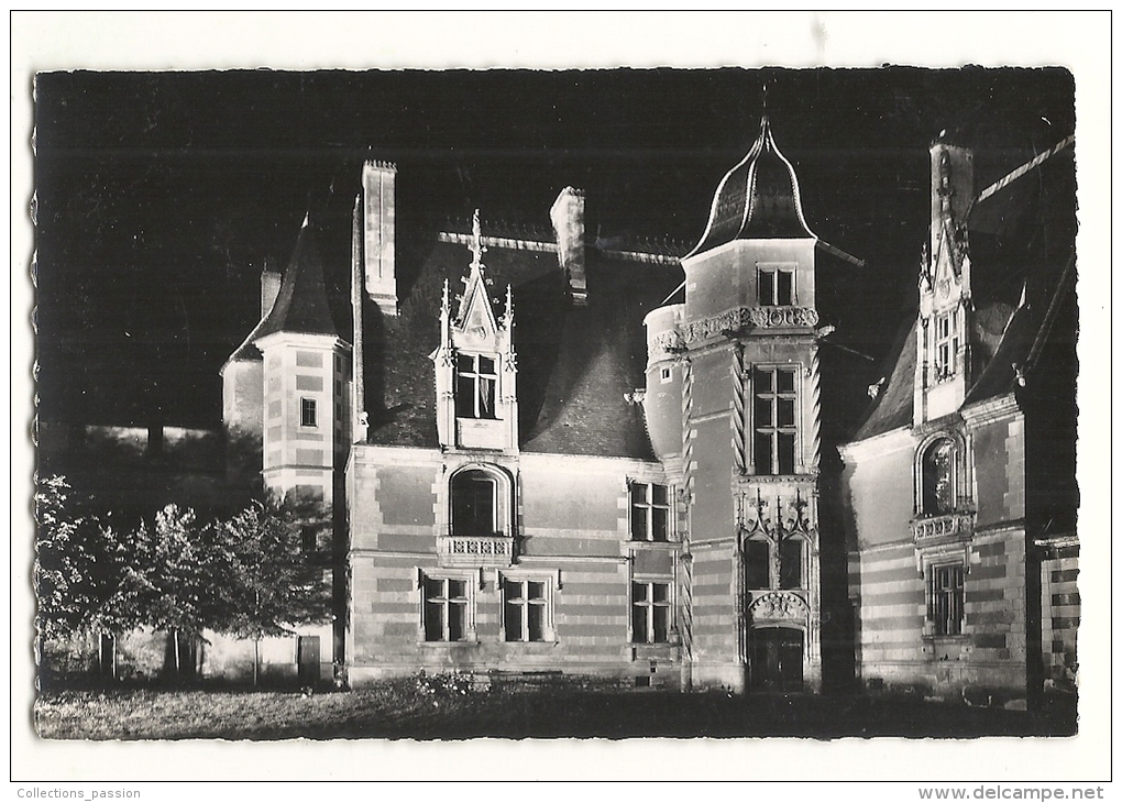 Cp, 18, Ainay-le-Vieil, Le ChâteauVue De La Cour Intérieure, La Façade Renaissance - Ainay-le-Vieil