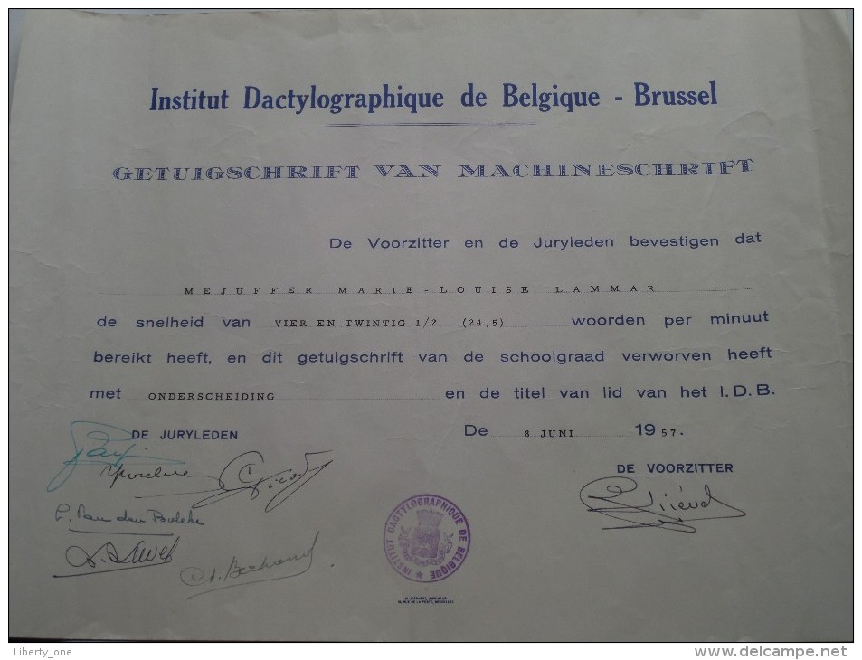 Institut DACTYLOGRAPHIQUE ( LAMMAR Marie-Louise ) Getuigschrift Machineschrift Anno 1957 ( Details Zie Foto ) ! - Diploma & School Reports