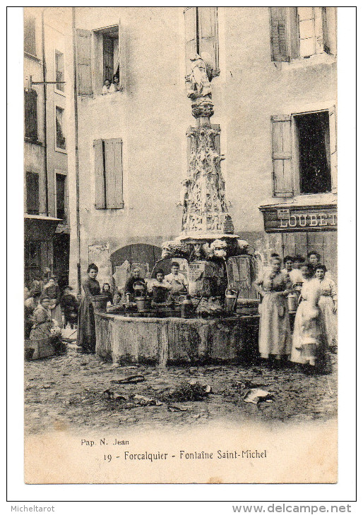 Alpes-de-Haute-Provence : Forcalquier : Fontaine Saint-michel - Forcalquier