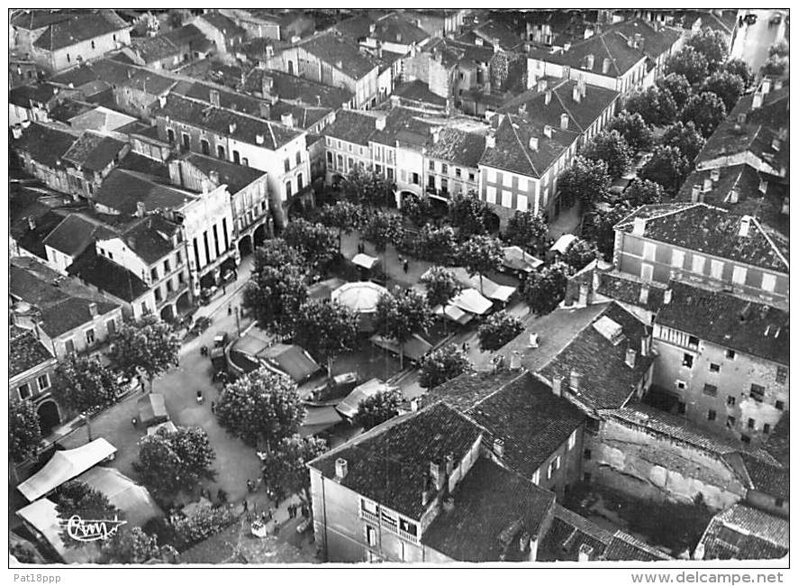 32 - VIC FEZENSAC : Centre De La Ville - CPSM Dentelée Noir Blanc GF 1955 - Gers - Vic-Fezensac