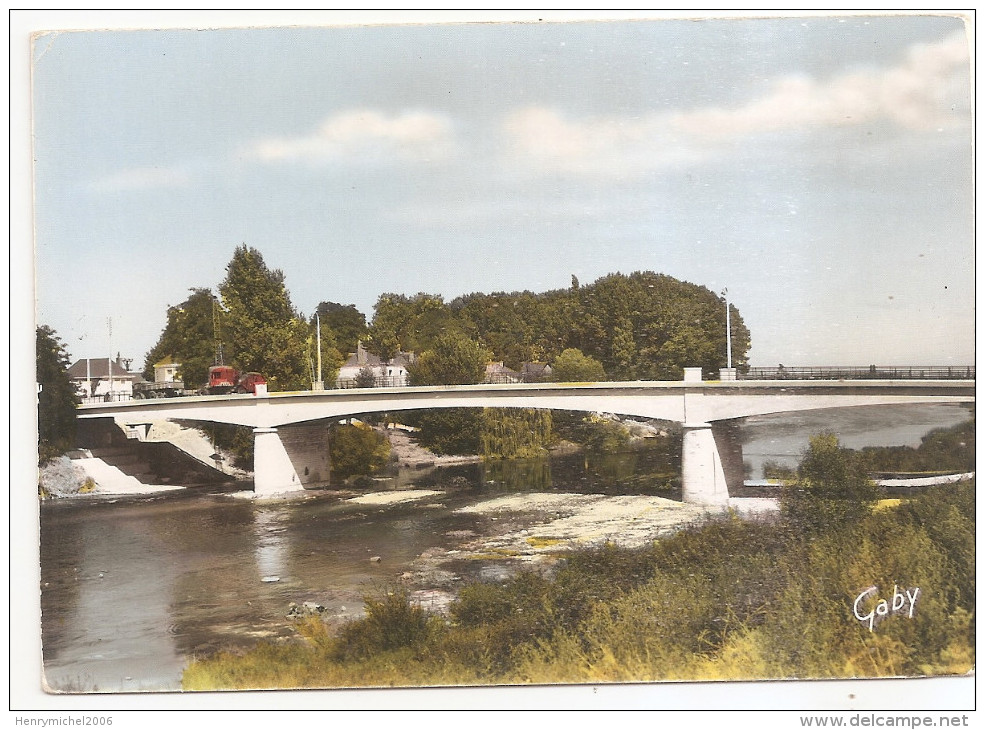 Indre Et Loire - 37 - L'ile Bouchard Le Pont Reliant La Rive Gauche Et L'ile - L'Île-Bouchard