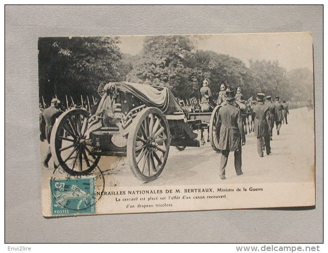 Ref5052 HOD CPA Animée Des Funérailles Nationales De M. Berteaux - Ministre De La Guerre Cercueil - 1911 - Funeral