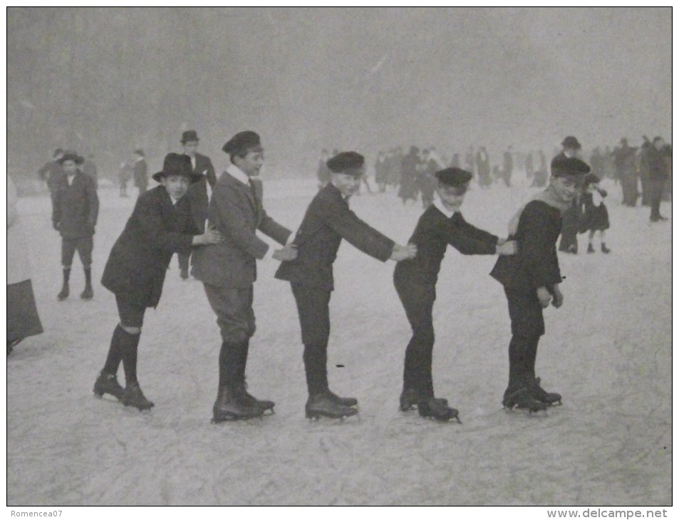 PATINOIRE - Jeunes Patineurs Sur Un Plan D´eau Gelé - Lieu à Situer - Carte-photo - Vers 1910 - A Voir ! - Figure Skating