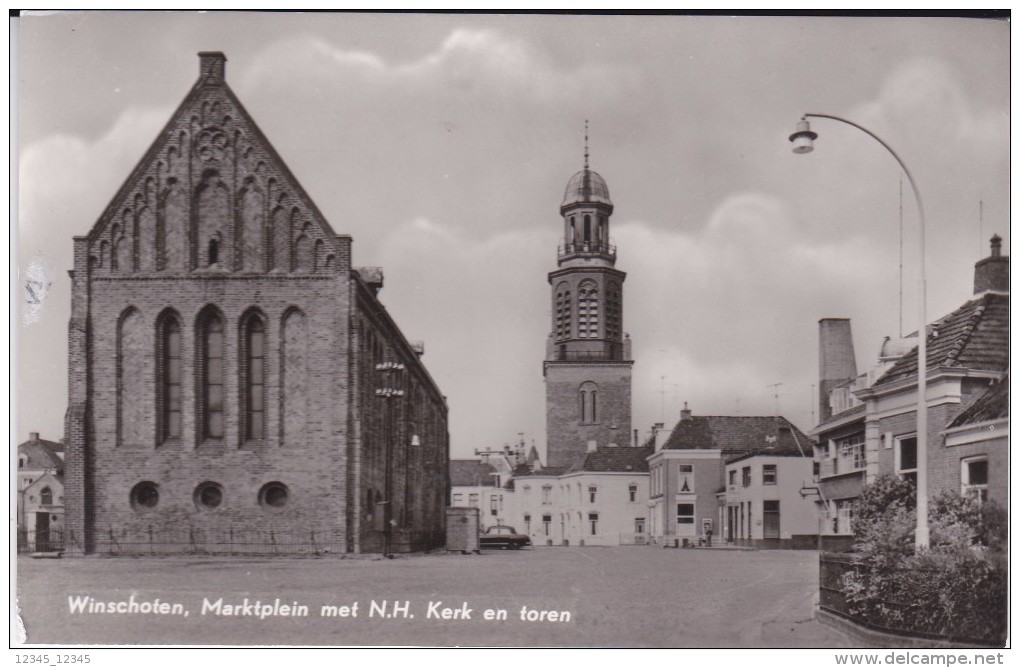 Winschoten, Marktplein Met Ned. Herv. Kerk En Toren - Winschoten