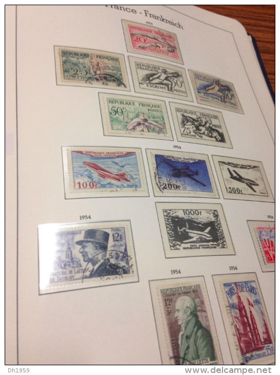 1945-1969 OCCASION FRANCE !!! LEUCHTTURM RELIURE BLEU + env. 94 FEUILLES PREIMPRIMEES + TIMBRES o/*/**