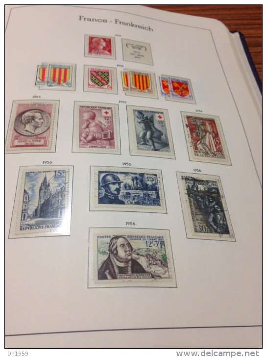 1945-1969 OCCASION FRANCE !!! LEUCHTTURM RELIURE BLEU + env. 94 FEUILLES PREIMPRIMEES + TIMBRES o/*/**