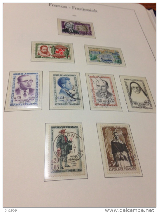 1945-1969 OCCASION FRANCE !!! LEUCHTTURM RELIURE BLEU + env. 94 FEUILLES PREIMPRIMEES + TIMBRES o/*/**