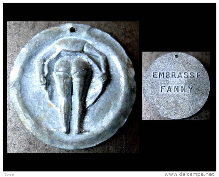 Jeton De Pétanque Ancien Embrasse Fanny Marseille  / Old Bowl Games Magnet Funny Erotic Twist - Enseignes