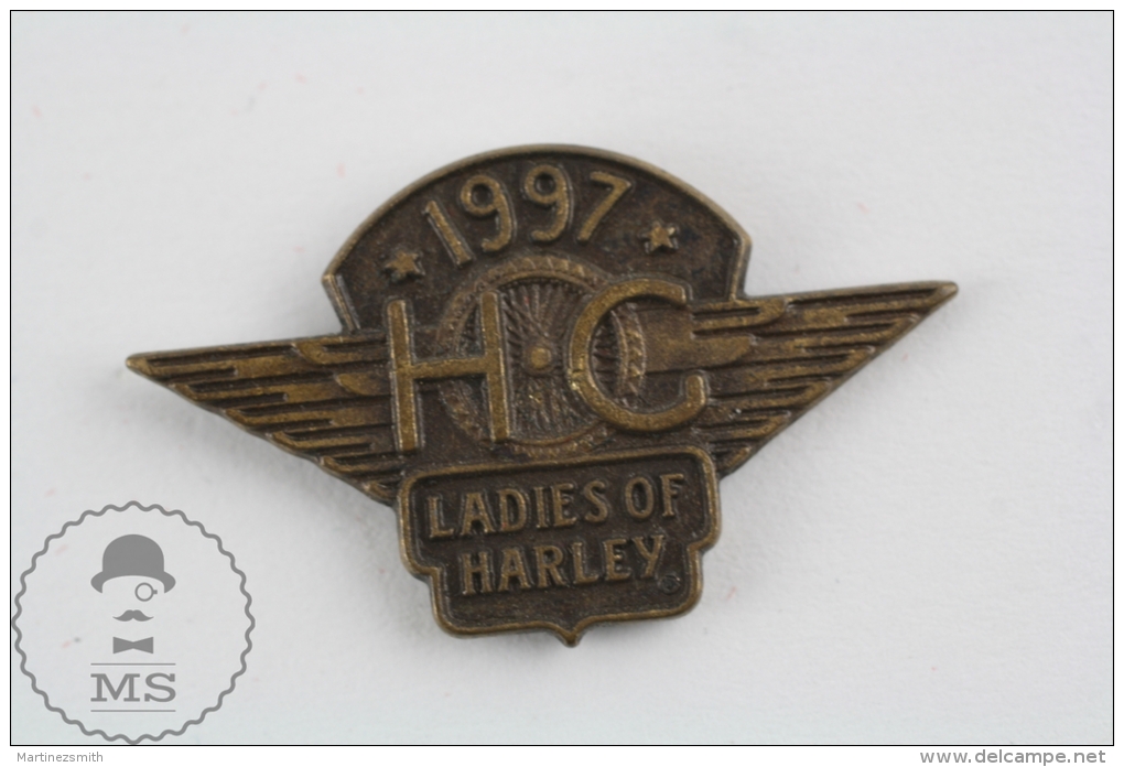 Motor Harley Davidson HOG 1997 Ladies Of Harley - Motorcycle Pin Badges - Transportes