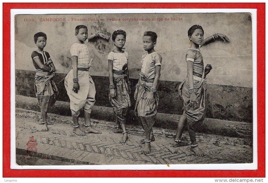 ASIE - CAMBODGE --  Phnom Penh - Petite Coryphées Du Corps De Ballet - Cambodge