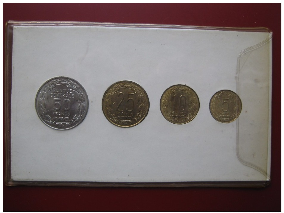 Cameroun Cameroon 1960 -s 5 10 25 50 Francs 4 Coin UNC Modern Type Set In Card With Info - Cameroun