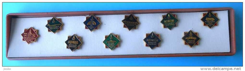 OLYMPIC GAMES 1980. Moscow Compl. Set Of 10 Pin Badge In Box Olympics Jeux Olympiques Olympia Juegos Olímpicos Olimpiadi - Bekleidung, Souvenirs Und Sonstige