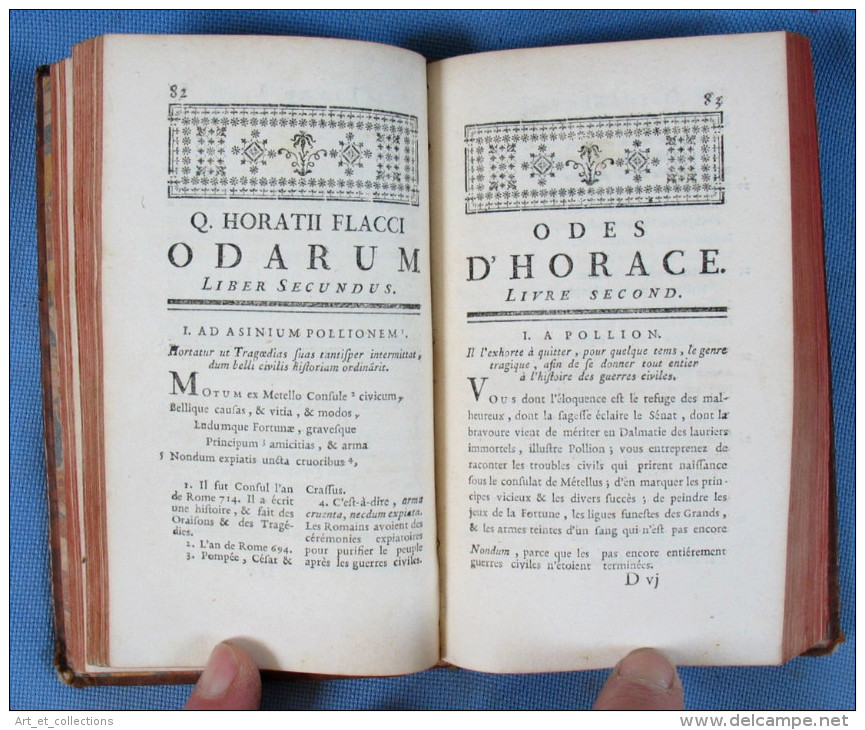 Poésies d'HORACE / Desaint & Saillant en 2 tomes de 1760 / Bilingue Latin-Français