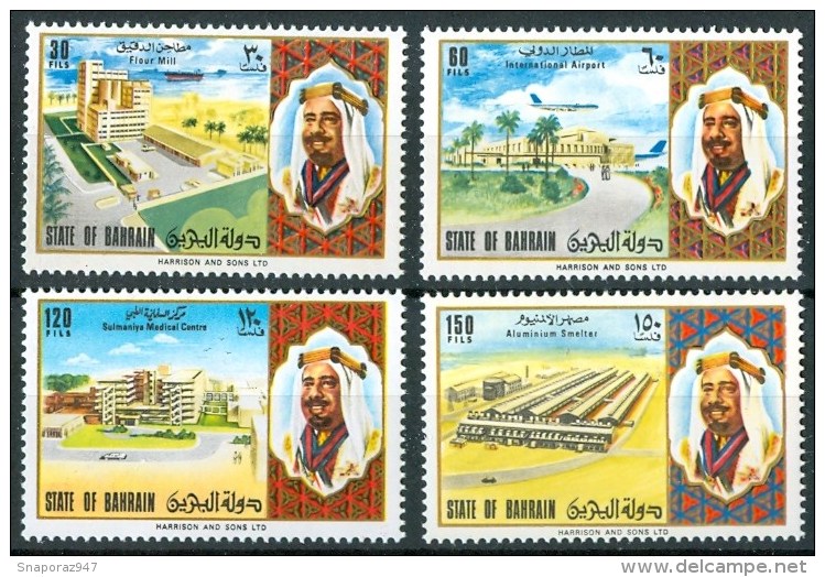 1973 Bahrein National Noliday Festa Nazionale Infrastrutture Infrastructure Développement Set MNH** Pa186 - Bahrein (1965-...)