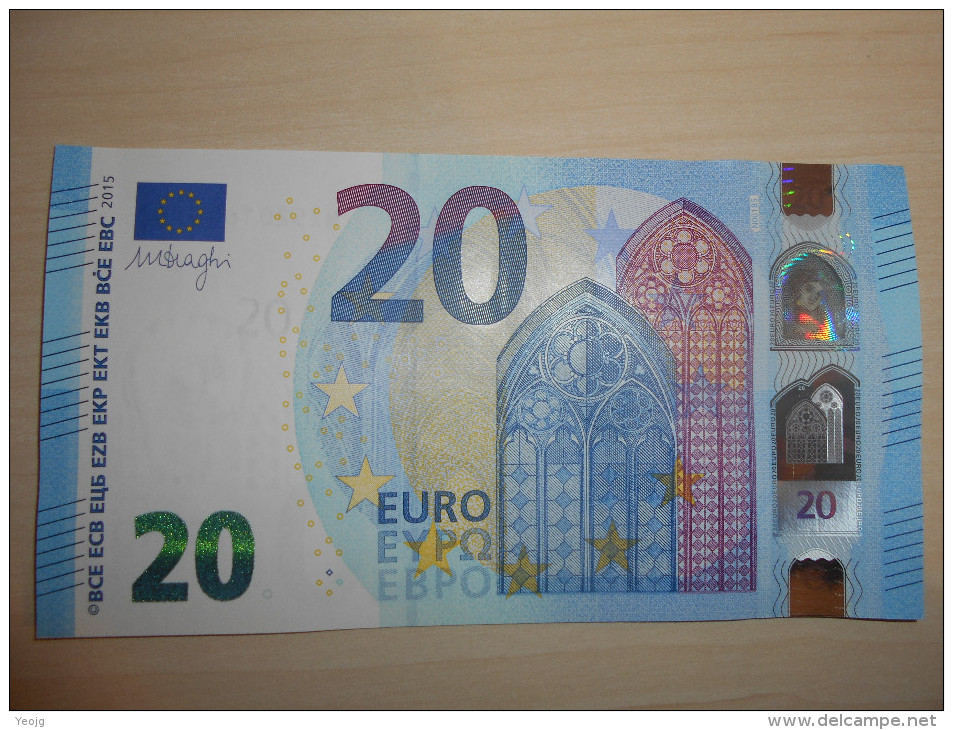 Austria Österreich Autriche 20 Euro Draghi  Serial Number: NZ!!!  UNC-  (one Slight Little Wave) - 20 Euro
