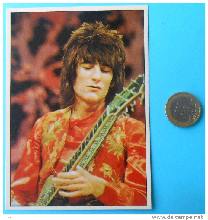 RON WOOD - THE ROLLING STONES ... Panini Modena Italy Vintage Card ** VERY LARGE SIZE **  RRR - Objets Dérivés