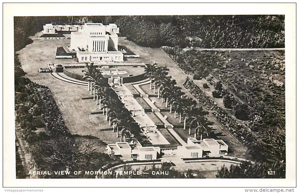 264305-Hawaiian Islands, Hawaii, Oahu, RPPC, Mormon Temple, Walt's Photo No 121 - Oahu