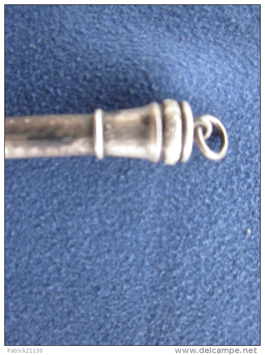 PETIT CRAYON MINE ANCIEN ET RARE ARGENTE 6CM - Penne