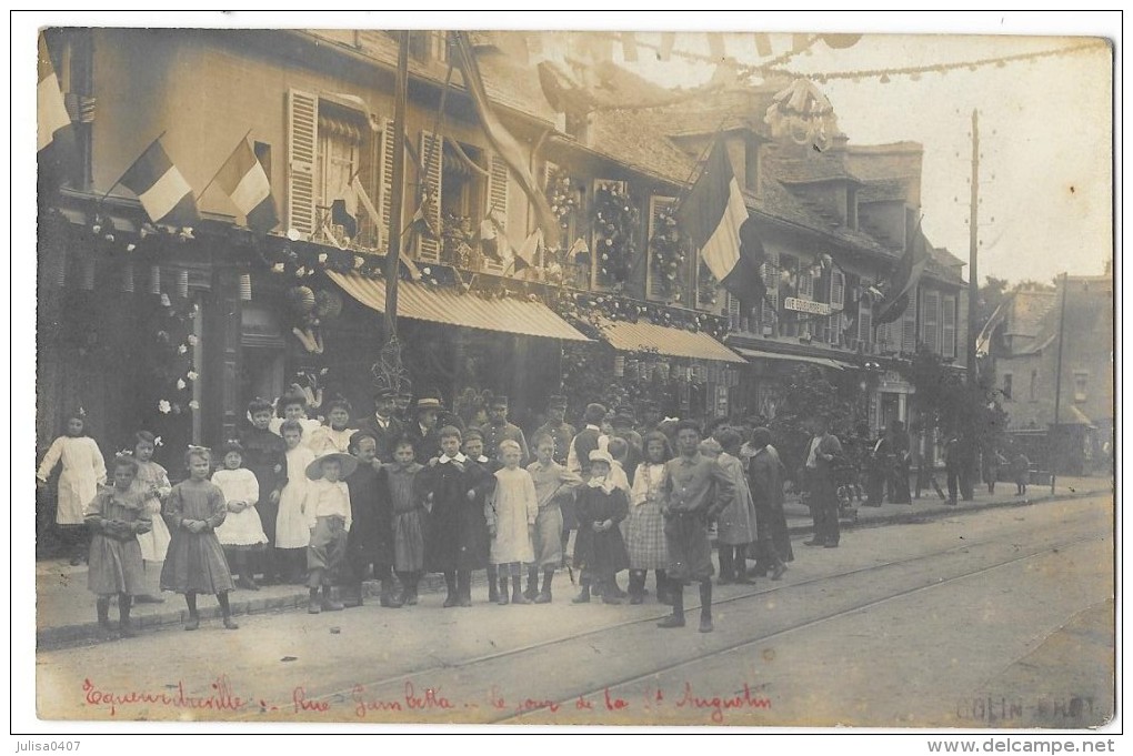 EQUEURDREVILLE (50) Carte Photo Rue Gambetta Saint Augustin Fete Belle Animation - Equeurdreville