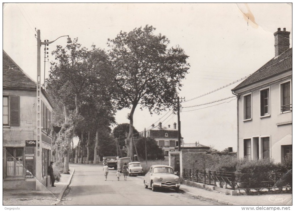 MAROLLES EN HUREPOIX -  Avenue De La Gare  ( En L´état ) - Other & Unclassified