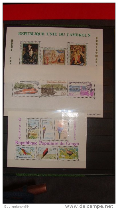 201 BLOCS FEUILLET NEUFS  SANS CHARNIERES DONT 30 BLOCS RARE AFRIQUE TIMBRE EN OR