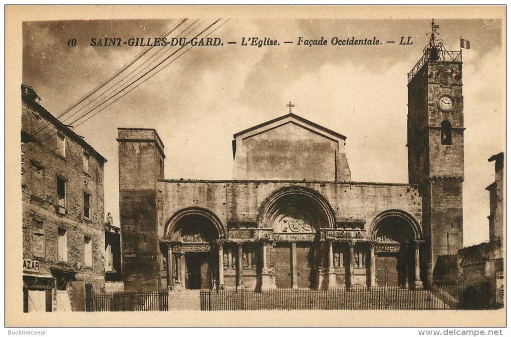 30  SAINT GILLES DU GARD  L'EGLISE   40     10 - Saint-Gilles