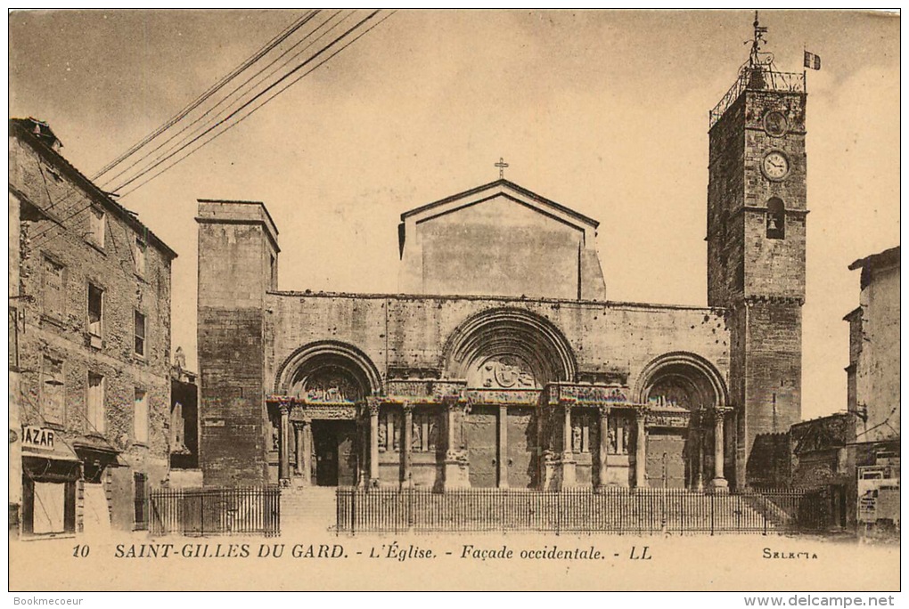 30  SAINT GILLES DU GARD  L'EGLISE   40     10 - Saint-Gilles