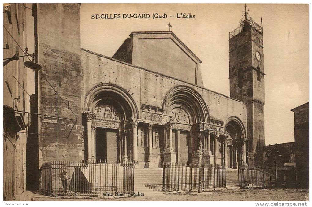 30  SAINT GILLES DU GARD  L'EGLISE - Saint-Gilles