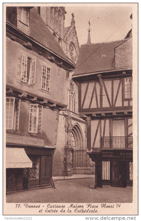 VANNES  PLACE HENRI IV (DIL166) - Vannes