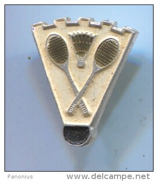 BADMINTON Sport - Vintage Pin Badge - Badminton