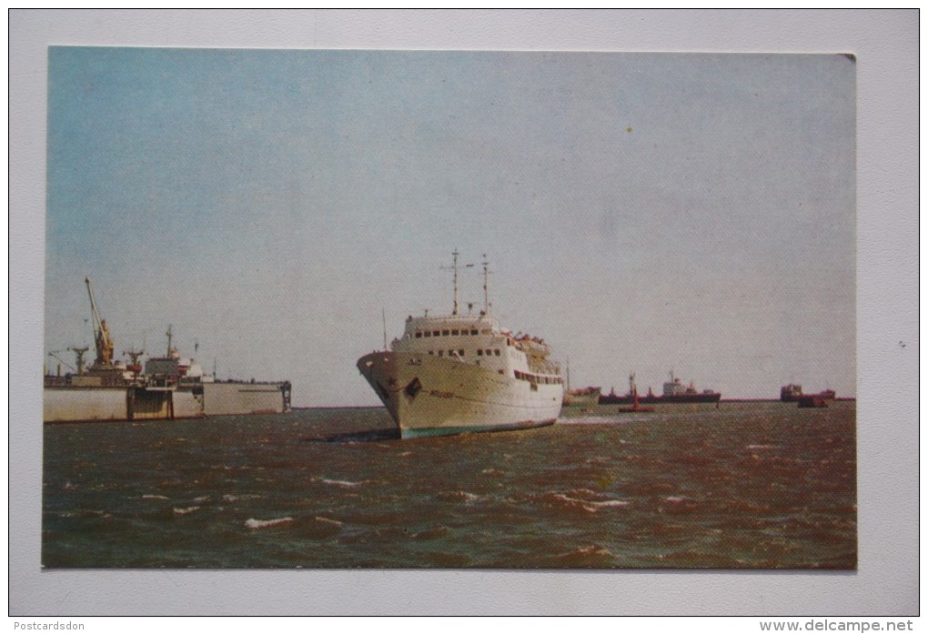 Motor Ship "Moldavia" In Zhdanov (Mariupol) Port -  OLD Postcard  - Motorship - 1970s - Altri & Non Classificati